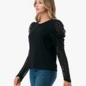 NWT new 🆕 Ariella black lace puff sleeve top large